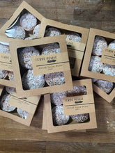 Load image into Gallery viewer, Almond Frangipane topped mince pies